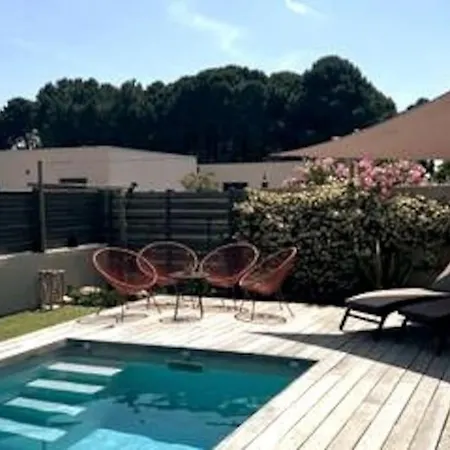 Moderne Avec Piscine Privee Pour 4 Pers Ferienhaus