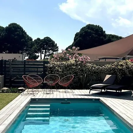 Moderne Avec Piscine Privee Pour 4 Pers